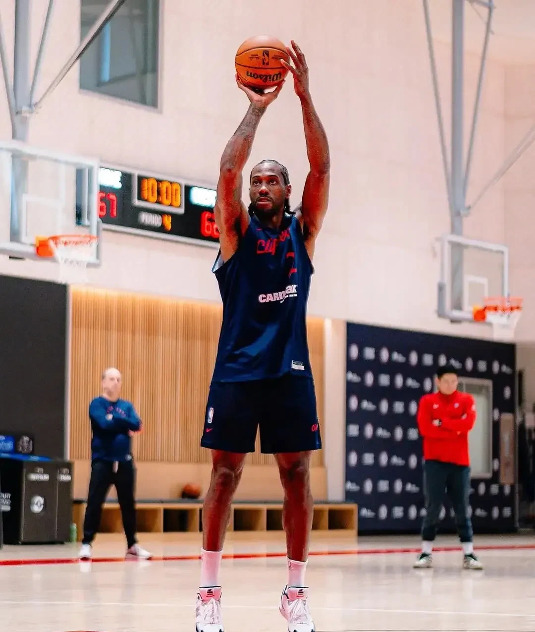 开云首页入口-今晨体能课后，洛杉矶快船篮板制胜备战德国杯，目标明确，更衣室氛围转暖